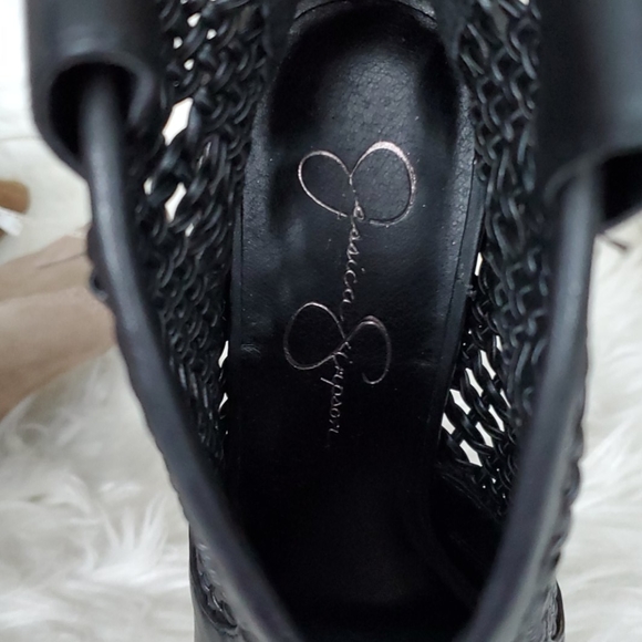 Last 1..NWT SZ 6🎄JESSICA SIMSON LEATHER BOOTIES - Picture 5 of 7